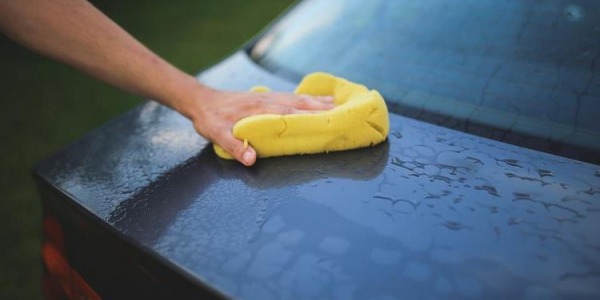 Cómo evitar los errores al lavar el coche