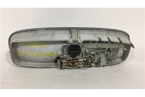 Recambio de luz interior techo para ford fiesta vi 1.6 tdci referencia OEM IAM 168461  