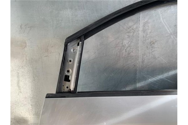 Recambio de puerta delantero izquierda para volkswagen touran (1t1) 2.0 tdi 16v referencia OEM IAM 1T0831055AA 1T0831055AB 