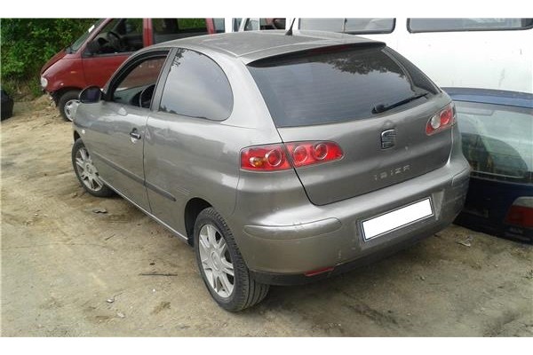 seat ibiza (6l1) del año 2004