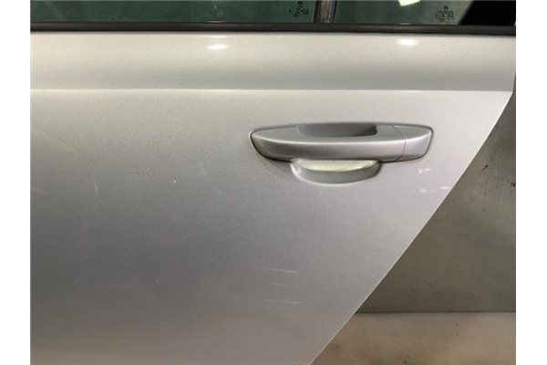 Recambio de puerta trasero izquierda para volkswagen golf vi (5k1) 1.4 advance referencia OEM IAM 5K6833055K  