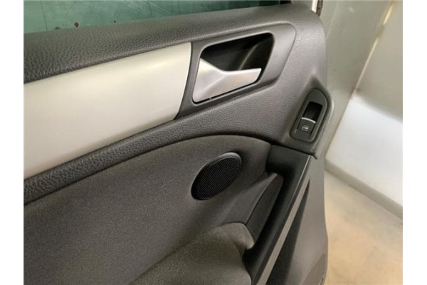 Recambio de puerta trasero izquierda para volkswagen golf vi (5k1) 1.4 advance referencia OEM IAM 5K6833055K  