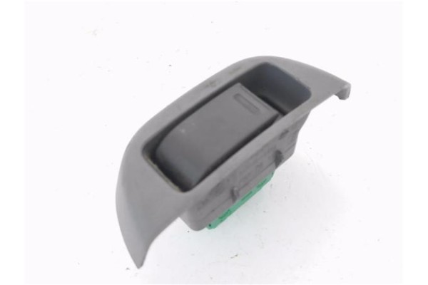 Recambio de mando elevalunas delantero derecho para toyota aygo (kgb/wnb) 1.0 básico referencia OEM IAM 848100H010A  