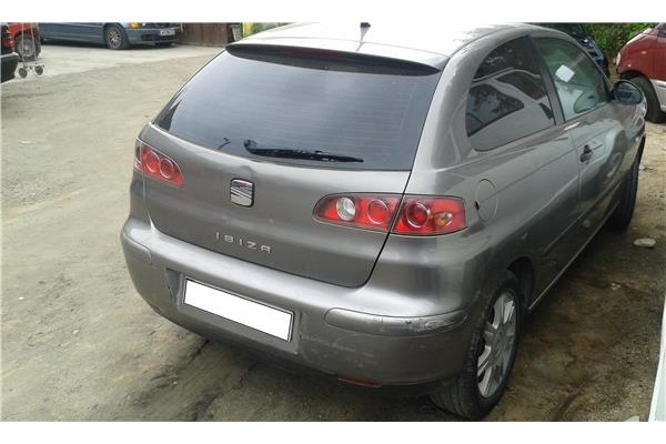 seat ibiza (6l1) del año 2004