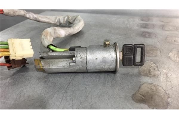 Recambio de clausor para peugeot 205 berlina 1.4 generation referencia OEM IAM   