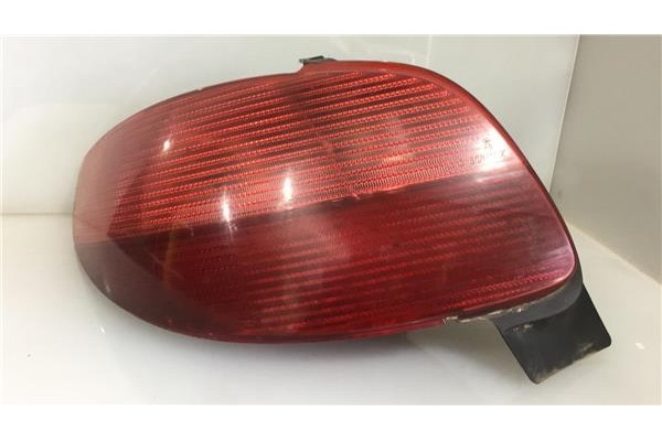 Recambio de piloto trasero izquierdo para peugeot 206 berlina (1998) 1.4 hdi eco 70 referencia OEM IAM   