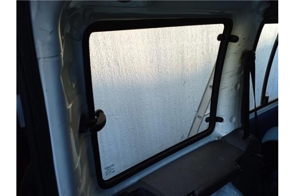 Recambio de luna maletero lat. izquierdo para fiat i doblo (119) 1.9 jtd referencia OEM IAM 735380869   Recambio de luna maletero lat. izquierdo para fiat i doblo (119) 1.9 jtd referencia OEM IAM 735380869