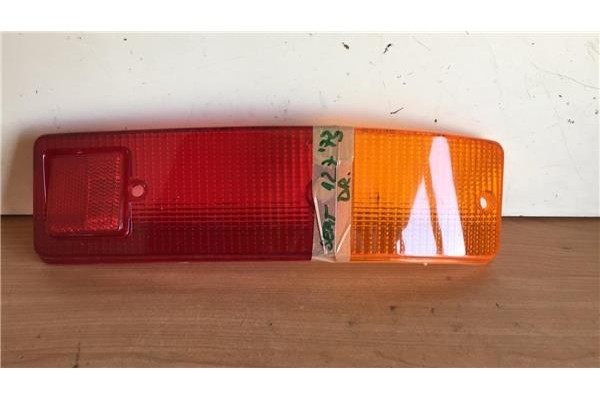 Recambio de piloto trasero derecho para seat 127 (127a) 0.9 referencia OEM IAM 7086R  