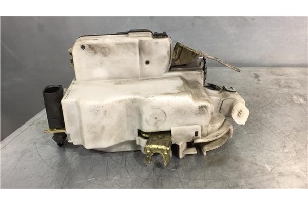 Recambio de cierre electromagnetico delantero derecho para seat ibiza (6k1) 1.9 tdi referencia OEM IAM 6K3837016D  