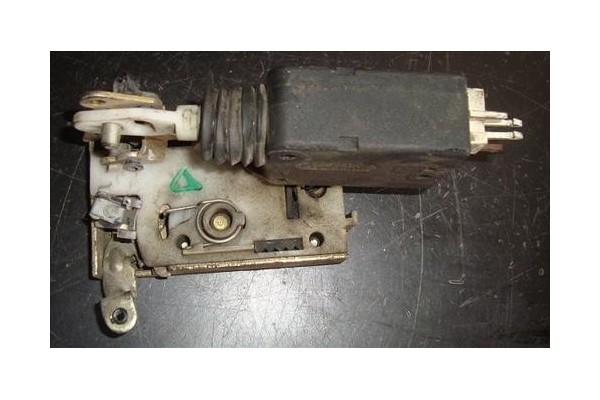 Recambio de cierre electromagnetico delantero derecho para citroen saxo 1.5 d referencia OEM IAM 9136F1  