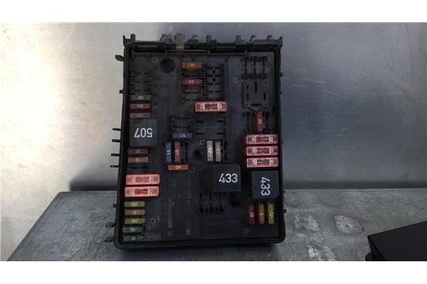 Recambio de caja fusibles/rele para volkswagen golf v (1k1) 1.9 tdi referencia OEM IAM 1K0937124H  