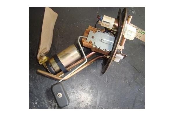 Recambio de bomba combustible para mazda 323 c/f/s berlina (ba) 1.8 16v referencia OEM IAM B6PDA Z501 