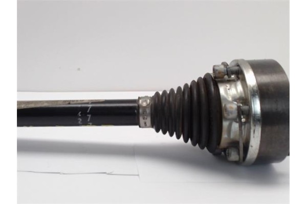 Recambio de palier delantero izquierdo para seat leon (1p1) 1.4 tsi referencia OEM IAM 1K0407271HQ  