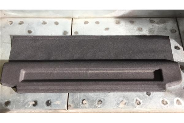 Recambio de bandeja trasero para renault grand modus 1.5 authentique referencia OEM IAM 8200743734  