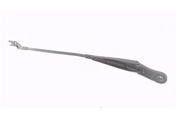 Recambio de brazo limpiaparabrisas delantero izquierdo para peugeot 3008 1.6 hdi referencia OEM IAM 6429HT  