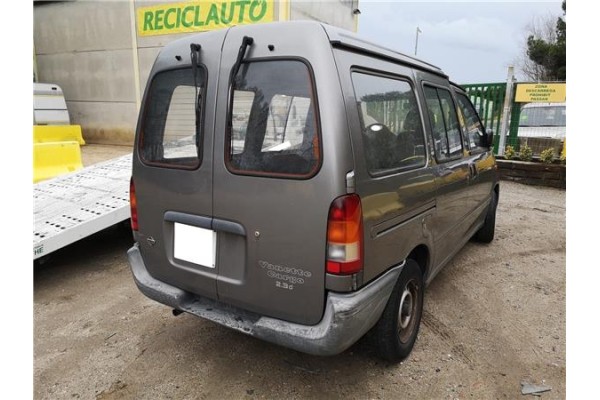 nissan vanette cargo del año 2001