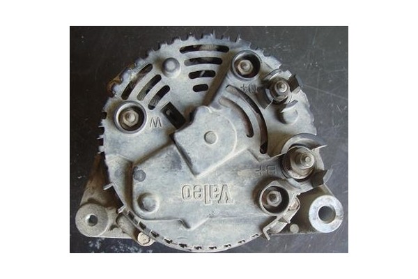 Recambio de alternador para peugeot 106 (s1) 1.1 referencia OEM IAM 9605063880 A11VI55 