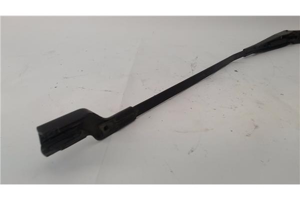 Recambio de brazo limpiaparabrisas delantero izquierdo para peugeot 3008 1.6 hdi referencia OEM IAM 6429HT  