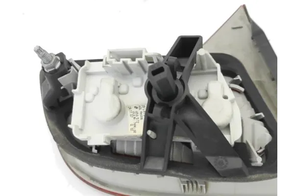 Recambio de piloto interior derecho para audi a4 avant (8e) 2.0 tdi 16v referencia OEM IAM 8E9945094A  