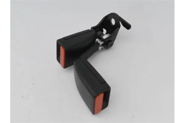 Recambio de anclaje cinturon trasero derecho para peugeot 2008 1.2 access referencia OEM IAM 96781661XT  