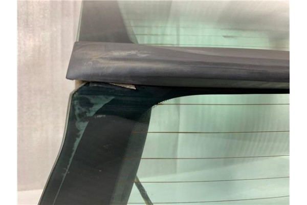Recambio de porton trasero para citroen c4 coupe referencia OEM IAM 8701V0  