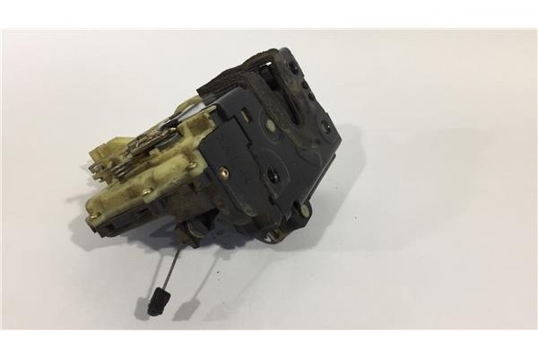 Recambio de cierre electromagnetico delantero izquierdo para volkswagen polo (9n1)(2001) 1.4 16v referencia OEM IAM 3B1837015AM 
