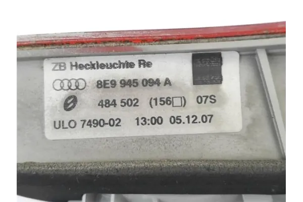 Recambio de piloto interior derecho para audi a4 avant (8e) 2.0 tdi 16v referencia OEM IAM 8E9945094A  