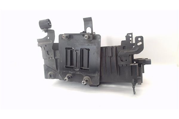 Recambio de soporte bateria para opel astra j 1.6 referencia OEM IAM 13354419  