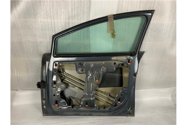 Recambio de puerta delantero derecha para seat leon (1p1) referencia OEM IAM 1P0831056A  