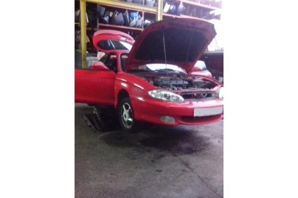 hyundai coupe (j2)(1996) del año 