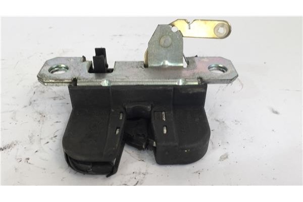 Recambio de cierre electromagnetico porton para volkswagen polo (9n1)(2001) 1.2 12v referencia OEM IAM 6Q6827505B  