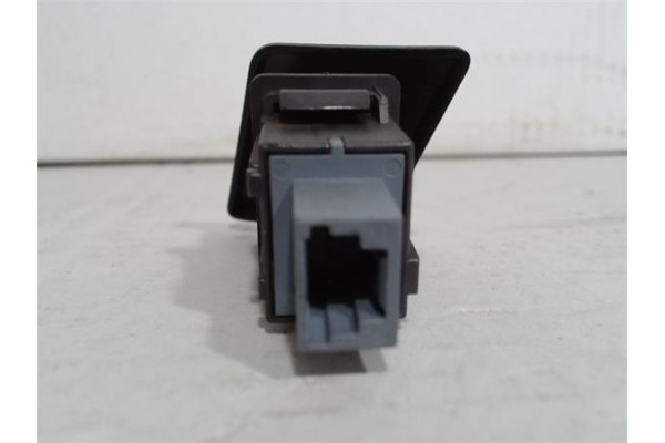 Recambio de interruptor luces emergencia para toyota yaris (ksp9/scp9/nlp9) 1.4 d-4d referencia OEM IAM 843320D0200927  