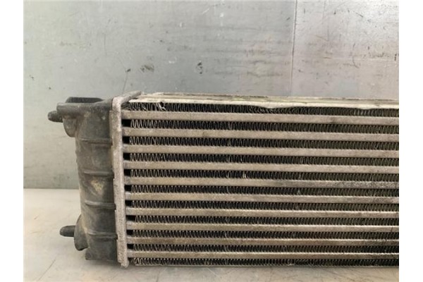 Recambio de intercooler para peugeot 3008 1.6 hdi referencia OEM IAM 384N9  
