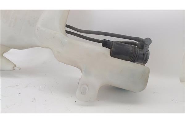 Recambio de deposito limpiaparabrisas para ford fiesta vi 1.25 referencia OEM IAM 1764300  