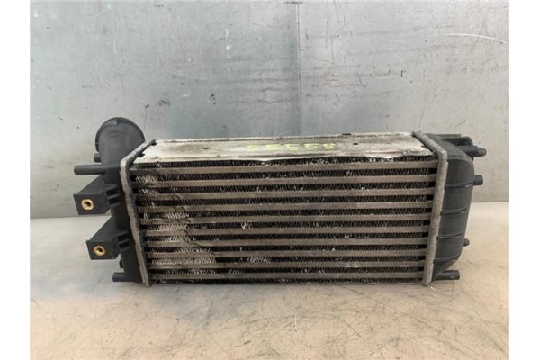 Recambio de intercooler para peugeot 3008 1.6 hdi referencia OEM IAM 384N9  