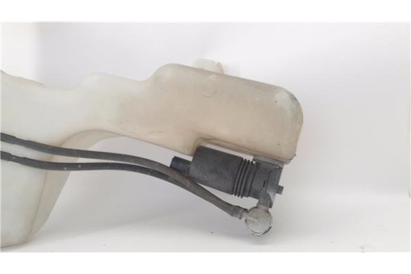 Recambio de deposito limpiaparabrisas para ford fiesta vi 1.25 referencia OEM IAM 1764300  