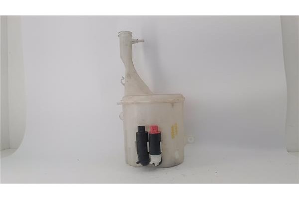 Recambio de deposito limpiaparabrisas para toyota yaris (ncp1/nlp1/scp1) 1.4 d-4d referencia OEM IAM 853150D010  