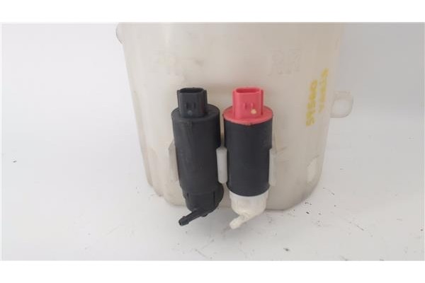 Recambio de deposito limpiaparabrisas para toyota yaris (ncp1/nlp1/scp1) 1.4 d-4d referencia OEM IAM 853150D010  