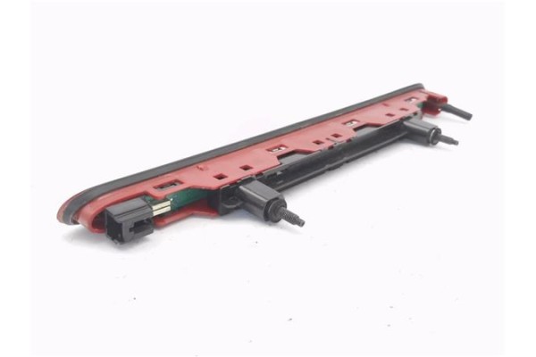 Recambio de luz central de freno para peugeot 3008 1.6 hdi referencia OEM IAM 9683461480  