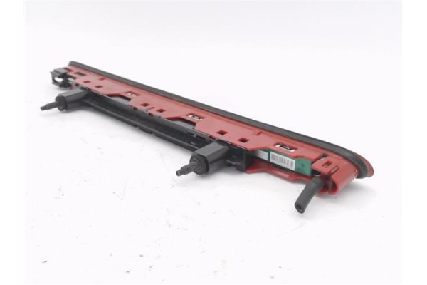 Recambio de luz central de freno para peugeot 3008 1.6 hdi referencia OEM IAM 9683461480  