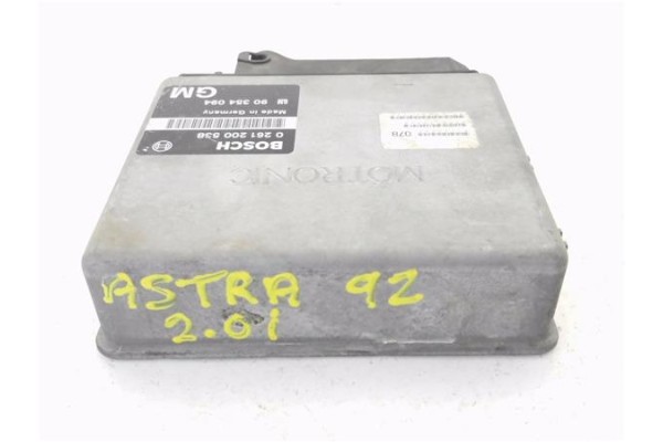 Recambio de centralita para opel astra f berlina 2.0 i referencia OEM IAM 90354094 0261200538 