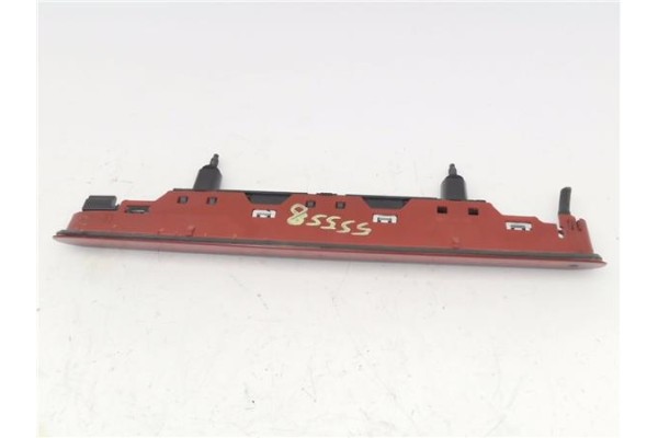 Recambio de luz central de freno para peugeot 3008 1.6 hdi referencia OEM IAM 9683461480  