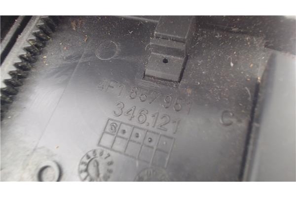 Recambio de embellecedor consola central para audi a6 avant (4f5) 2.0 tdi referencia OEM IAM 4F1864261 4F1862533 