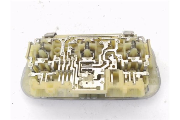 Recambio de luz delantero central techo para peugeot 3008 1.6 hdi referencia OEM IAM 6362Q2  