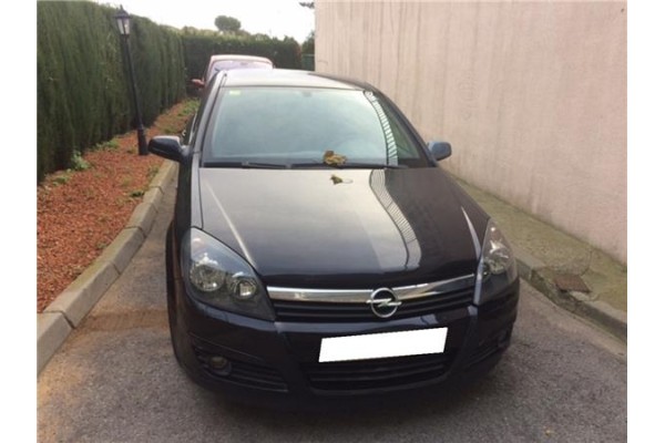 opel astra h berlina (2004) del año 