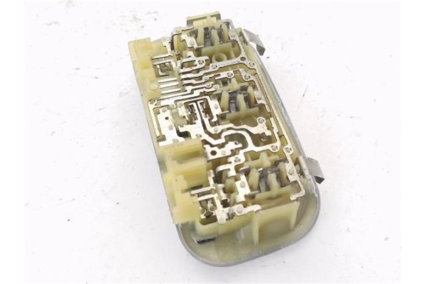 Recambio de luz delantero central techo para peugeot 3008 1.6 hdi referencia OEM IAM 6362Q2  