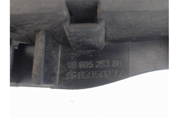 Recambio de manilla int. puerta trasero derecha para peugeot 308 1.6 confort referencia OEM IAM 9144C8  