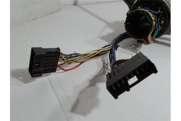Recambio de mando intermitencia para seat marbella 0.9 ce referencia OEM IAM 11902  