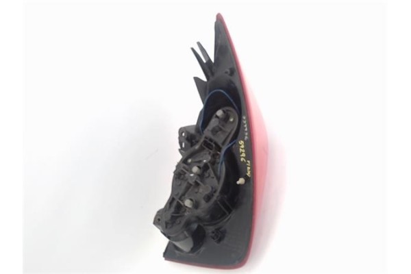 Recambio de piloto trasero izquierdo para nissan primera hatchback (p12) 1.6 referencia OEM IAM 26555AU210 26555AU21B 