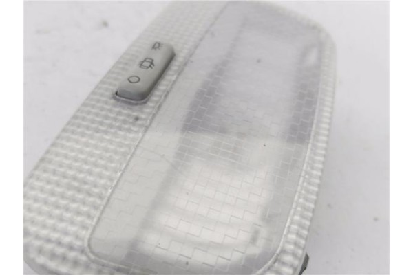 Recambio de luz trasero central techo para peugeot 3008 1.6 hdi referencia OEM IAM 9682068980 6362T9 